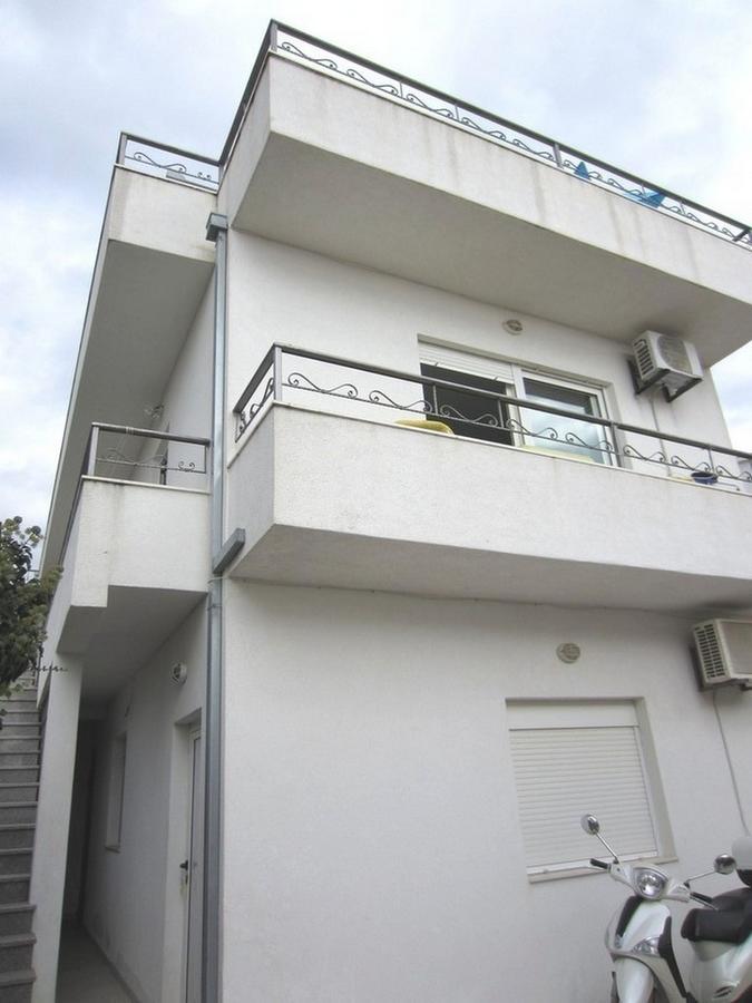 Apartments Zdenka Donji Okrug  ภายนอก รูปภาพ