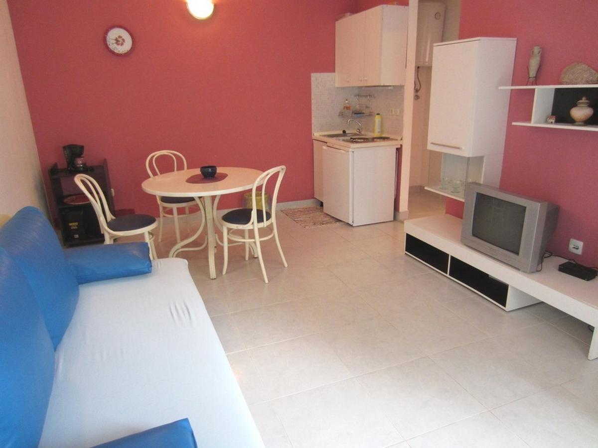 Apartments Zdenka Donji Okrug  ภายนอก รูปภาพ