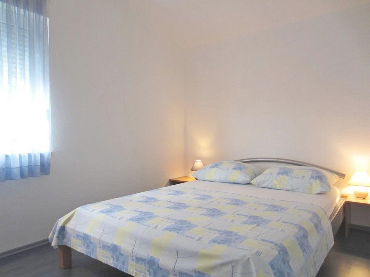 Apartments Zdenka Donji Okrug  ภายนอก รูปภาพ