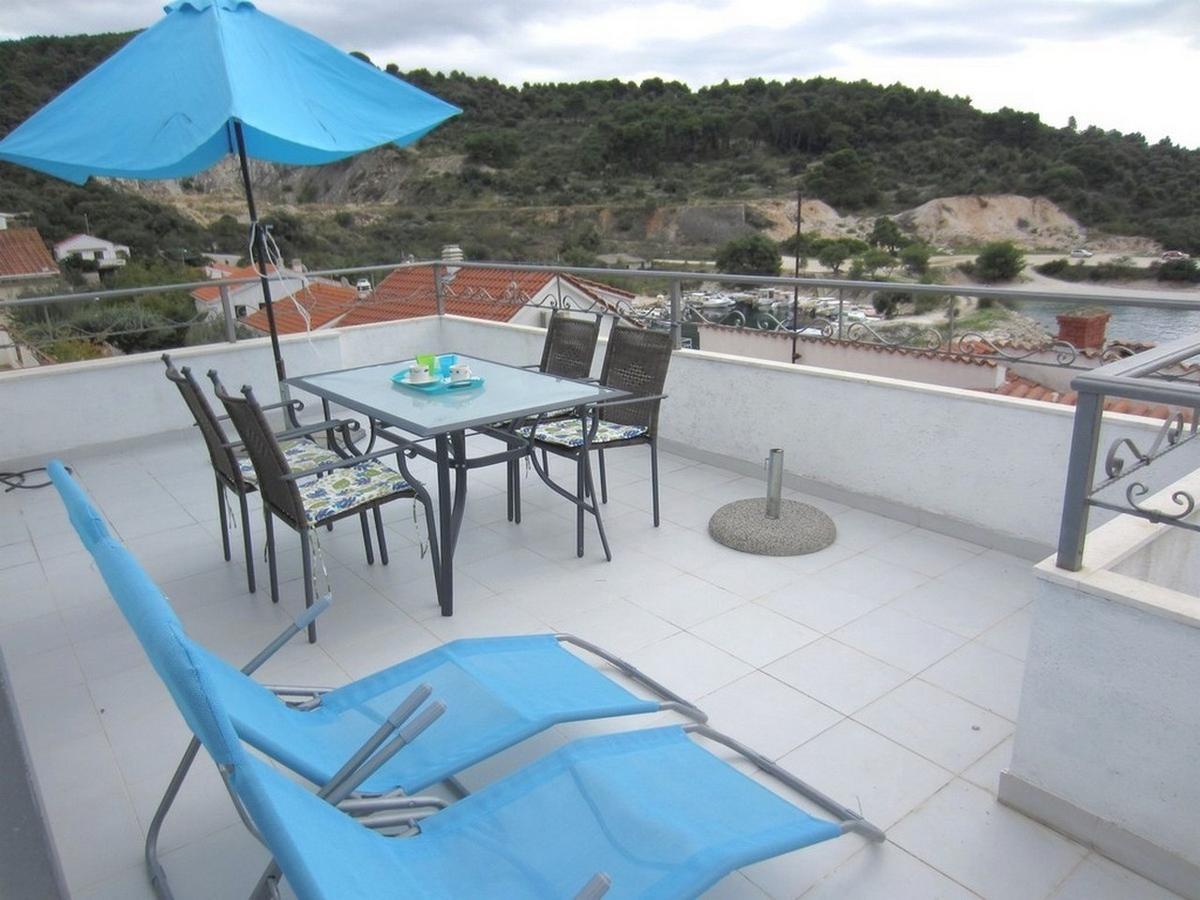 Apartments Zdenka Donji Okrug  ภายนอก รูปภาพ