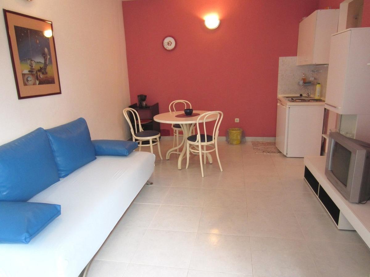 Apartments Zdenka Donji Okrug  ภายนอก รูปภาพ