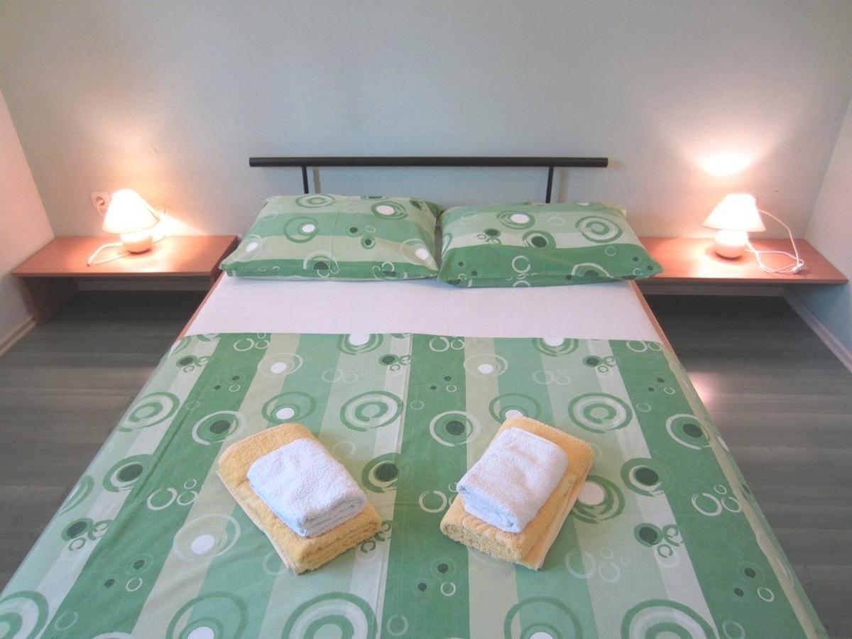 Apartments Zdenka Donji Okrug  ภายนอก รูปภาพ